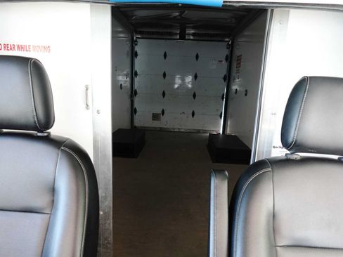 Used 2022 Ford Transit 350 DRW RWD image 23