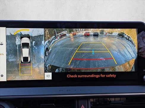 Certified 2024 Toyota Prius Prime Premium image 13