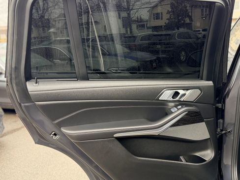 Used 2019 BMW X7 xDrive50i w/ Dynamic Handling Package image 24