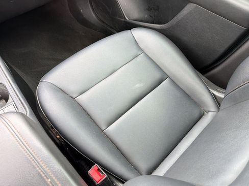 Used 2023 Cadillac XT4 Sport w/ Cold Weather Package FWD image 31