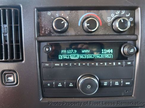 Used 2019 Chevrolet Express 2500 image 28