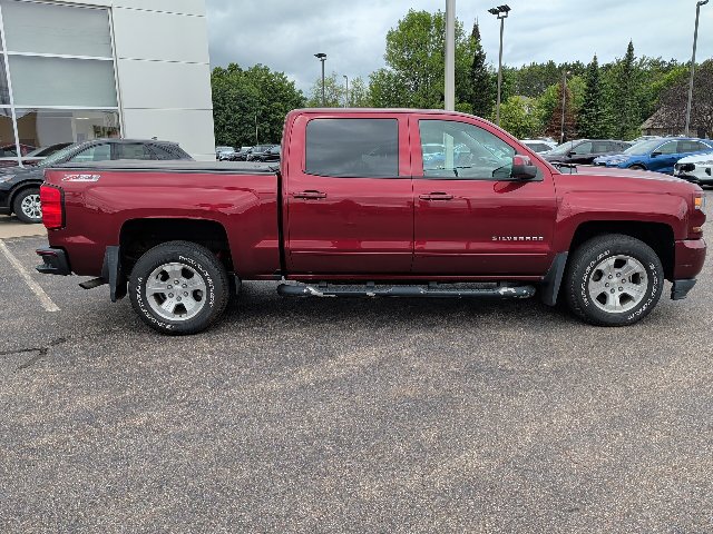 Used 2017 Chevrolet Silverado 1500 LT w/ All Star Edition AWD/4WD image 8