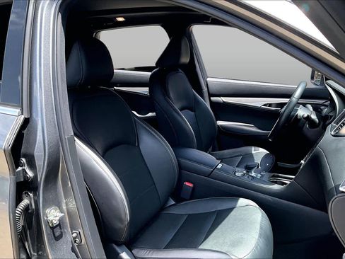 Used 2022 INFINITI QX50 Luxe w/ Appearance Package FWD image 9