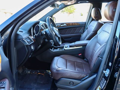 Used 2015 Mercedes-Benz GL 450 4MATIC image 10