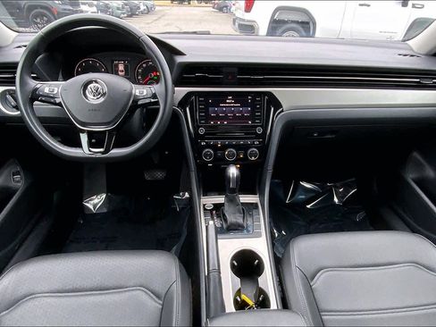 Used 2022 Volkswagen Passat 2.0T SE image 14