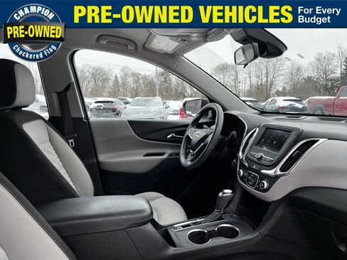 Used 2020 Chevrolet Equinox LS image 37