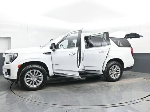 Used 2022 GMC Yukon SLT w/ SLT Premium Package image 57