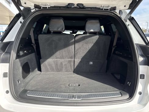 Used 2023 Jeep Grand Cherokee L Overland image 8