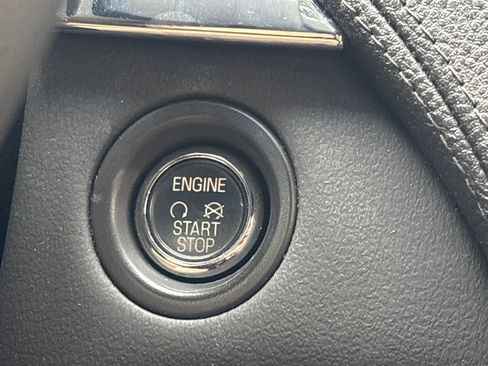 Used 2014 Lincoln MKS w/ Equipment Group 101A image 16