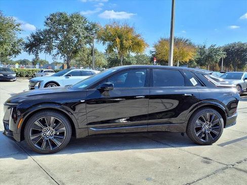 New 2026 Cadillac Lyriq Signature Sport RWD image 2