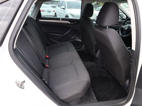 Used 2014 Volkswagen Passat 1.8T S FWD image 13