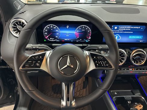 Certified 2025 Mercedes-Benz GLA 250 4MATIC image 18