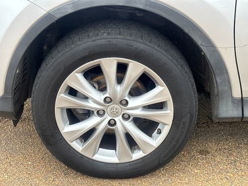 Used 2014 Toyota RAV4 Limited w/ Technology Package image 19