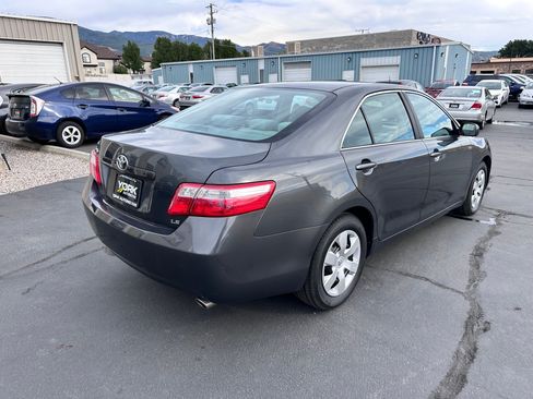 Used 2007 Toyota Camry LE FWD image 3