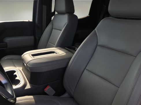 Used 2019 GMC Sierra 1500 SLT AWD/4WD image 32