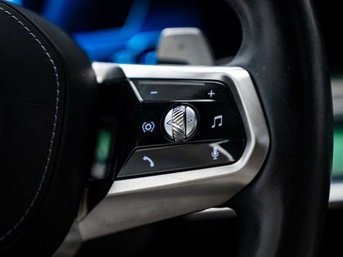 Used 2023 BMW 760i xDrive image 22