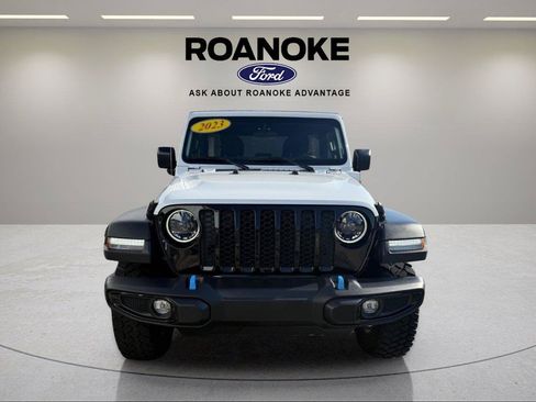 Used 2023 Jeep Wrangler Unlimited w/ Cold Weather Group AWD/4WD image 2