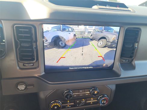 New 2025 Ford Bronco 4-Door image 34