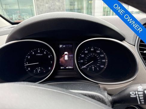 Used 2017 Hyundai Santa Fe AWD image 3