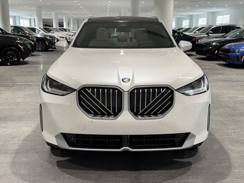 New 2026 BMW X3 xDrive30 w/ Convenience Package image 2