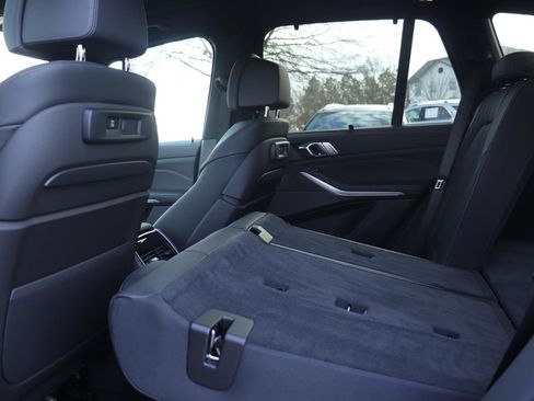 Used 2022 BMW X5 M50i w/ Executive Package image 13