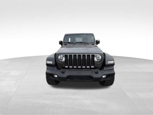 Used 2018 Jeep Wrangler Unlimited Sport S AWD/4WD image 3