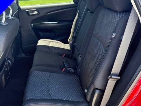 Used 2020 Dodge Journey SE w/ SE Popular Equipment Group FWD image 27