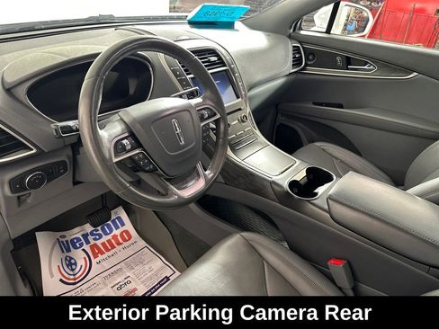 Used 2019 Lincoln Nautilus Reserve image 17