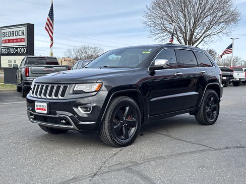 Used 2014 Jeep Grand Cherokee Overland w/ Advanced Technology Group image 3