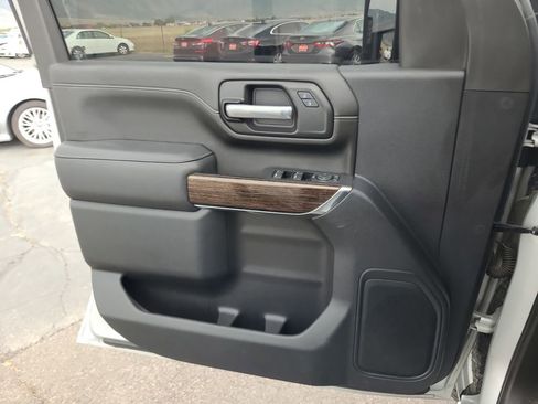 Used 2021 GMC Sierra 2500 SLE w/ SLE Value Package; AWD/4WD image 21