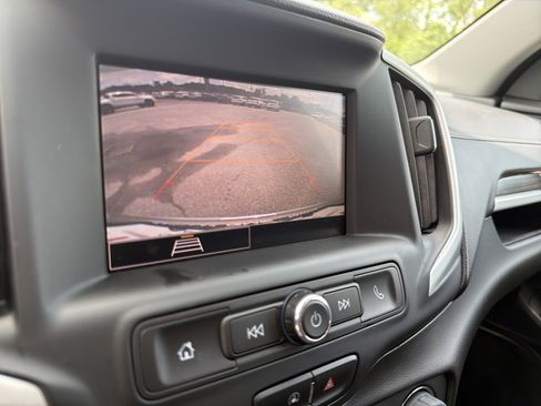 Used 2022 GMC Terrain SLE w/ Driver Convenience Package FWD image 25