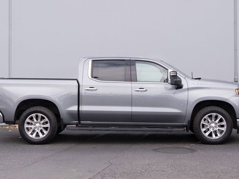 Used 2022 Chevrolet Silverado 1500 LTZ w/ Technology Package image 32