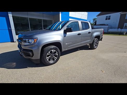 Used 2021 Chevrolet Colorado Z71 AWD/4WD image 4
