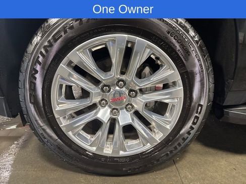 Used 2025 GMC Yukon XL Denali image 4
