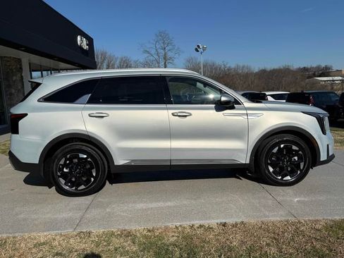 New 2026 Kia Sorento S image 12