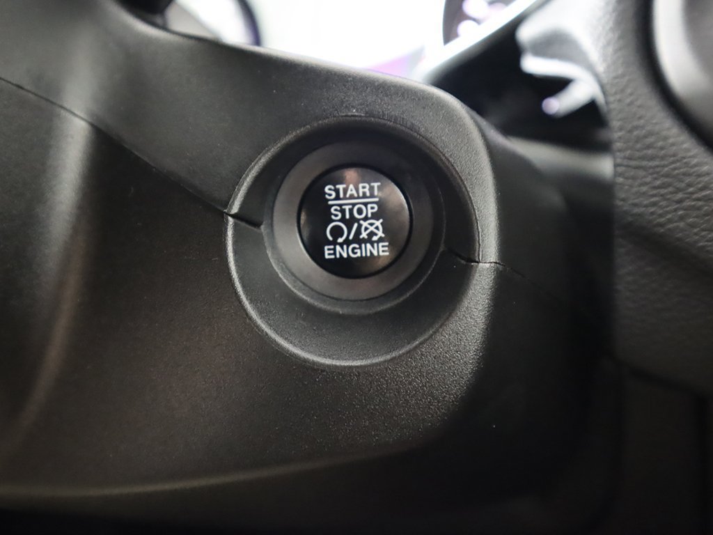 Used 2018 Jeep Compass Latitude AWD/4WD image 31