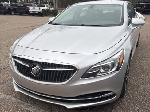 Used 2017 Buick LaCrosse Preferred image 1