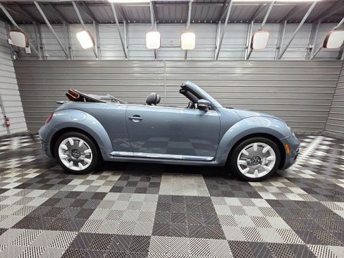 Used 2019 Volkswagen Beetle 2.0T Final Edition SEL FWD image 10