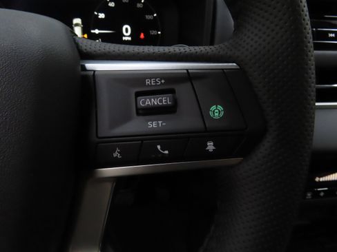 New 2025 Mitsubishi Outlander SE image 13