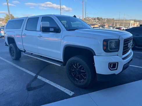 Used 2016 GMC Sierra 2500 4x4 Crew Cab w/ Sierra Convenience Package image 3