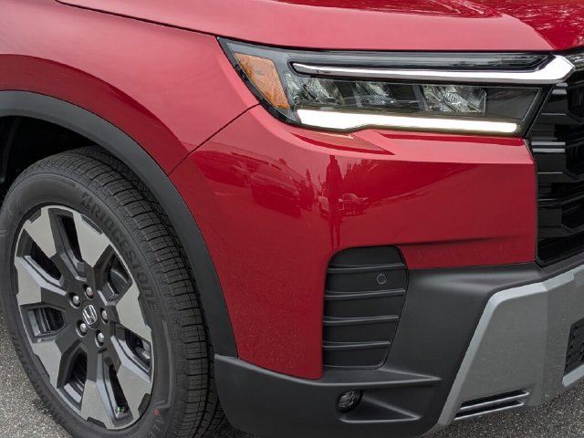 New 2026 Honda Pilot Touring image 3