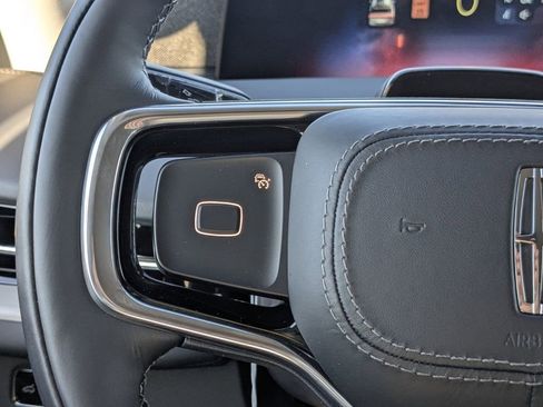 New 2026 Lincoln Navigator Reserve AWD/4WD image 29