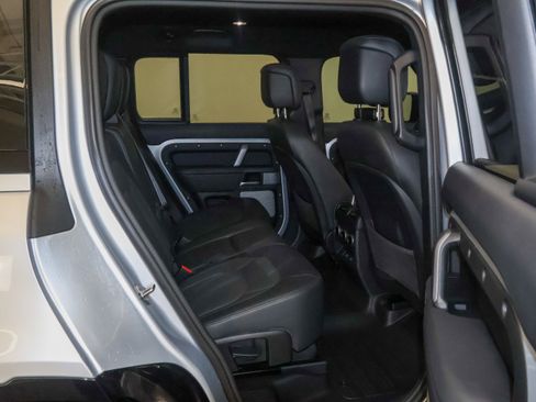 Used 2024 Land Rover Defender 130 X-Dynamic SE AWD/4WD image 55