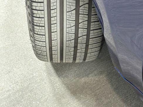 Certified 2025 Porsche Macan image 43