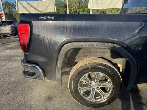 Used 2024 GMC Sierra 1500 SLT image 32