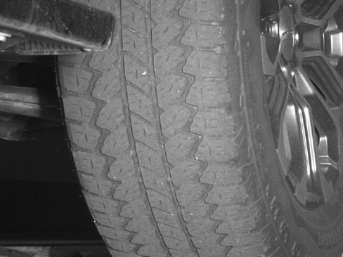 Used 2023 GMC Canyon Denali AWD/4WD image 12