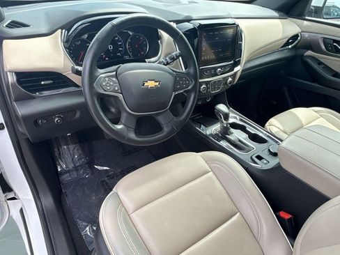 Used 2023 Chevrolet Traverse Premier AWD/4WD image 11
