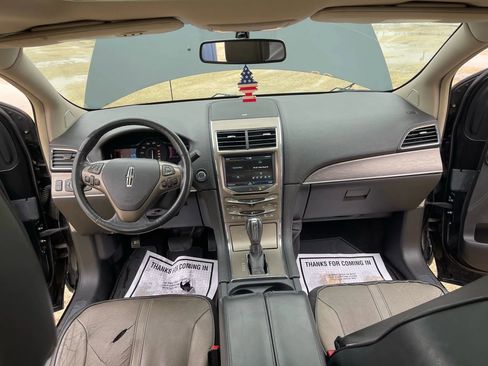 Used 2011 Lincoln MKX AWD w/ Sight & Sound Pkg image 16