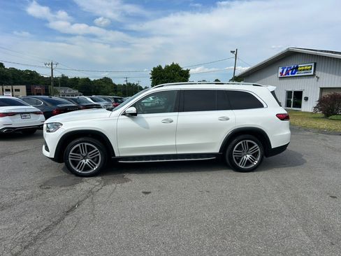 Used 2022 Mercedes-Benz GLS 450 4MATIC image 3