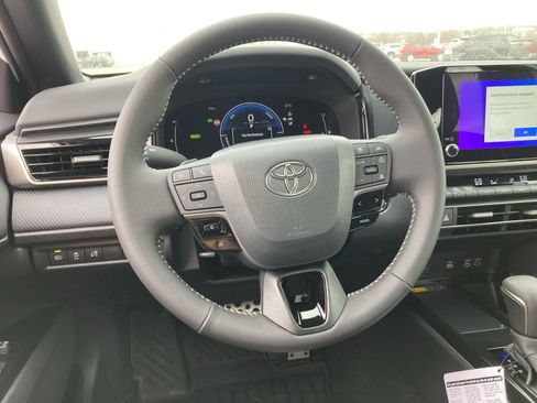 Certified 2026 Toyota Camry SE image 11